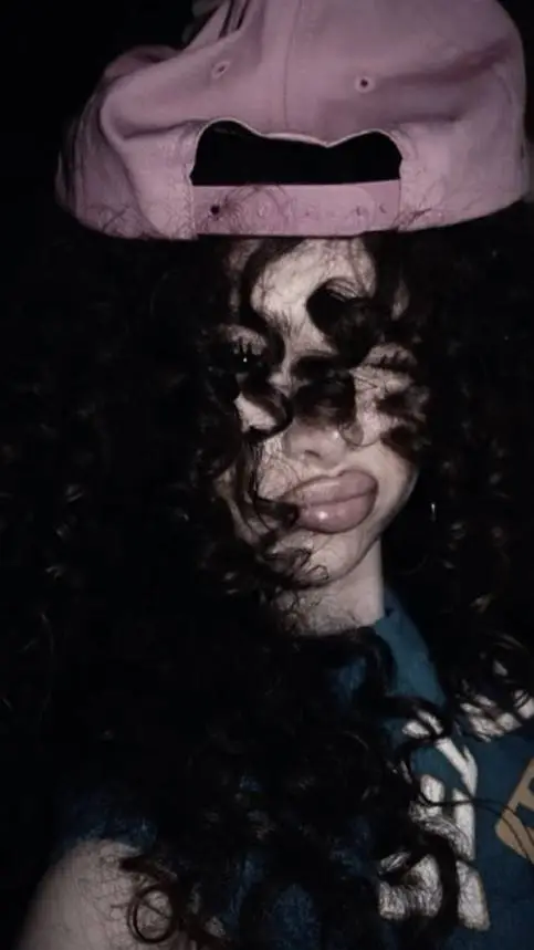 ai character: Mia background