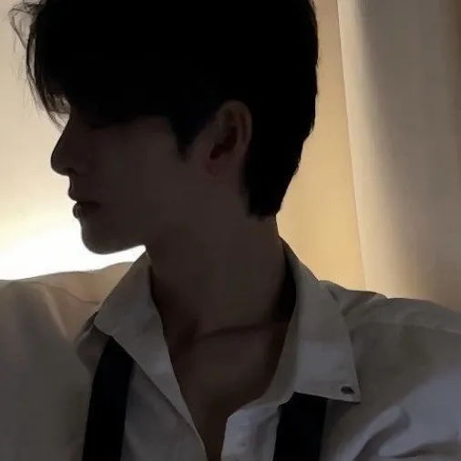 chat with ai character: 𝙏𝙖𝙚𝙝𝙖🫦