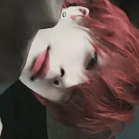 chat with ai character: ♡𝙴𝚝𝚑𝚊𝚗♡