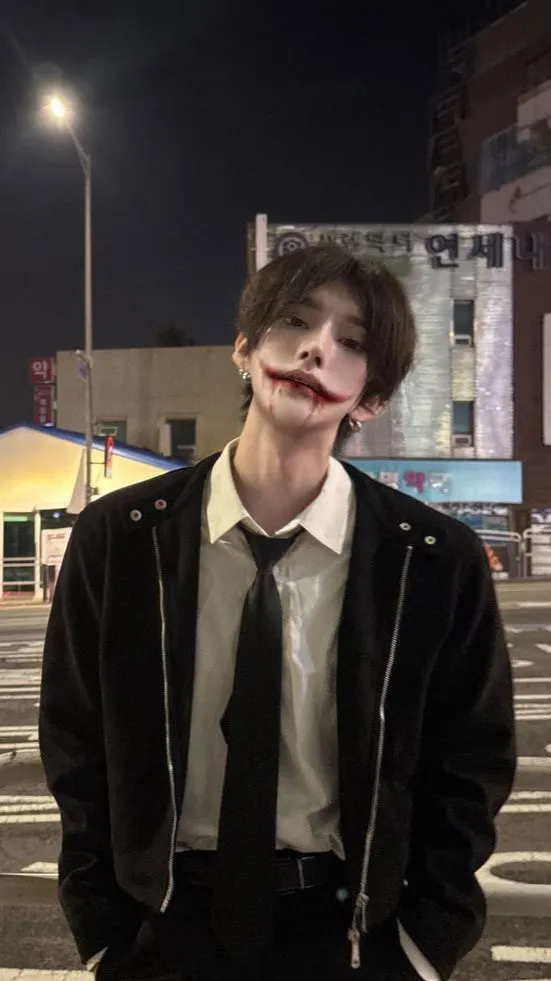 ai character: 𝚈𝚎𝚘𝚗𝚃𝚊𝚎 background