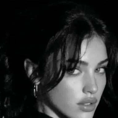 chat with ai character: Bonnie