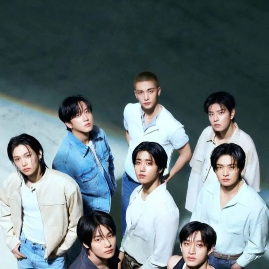 chat with ai character: `•Skz•`