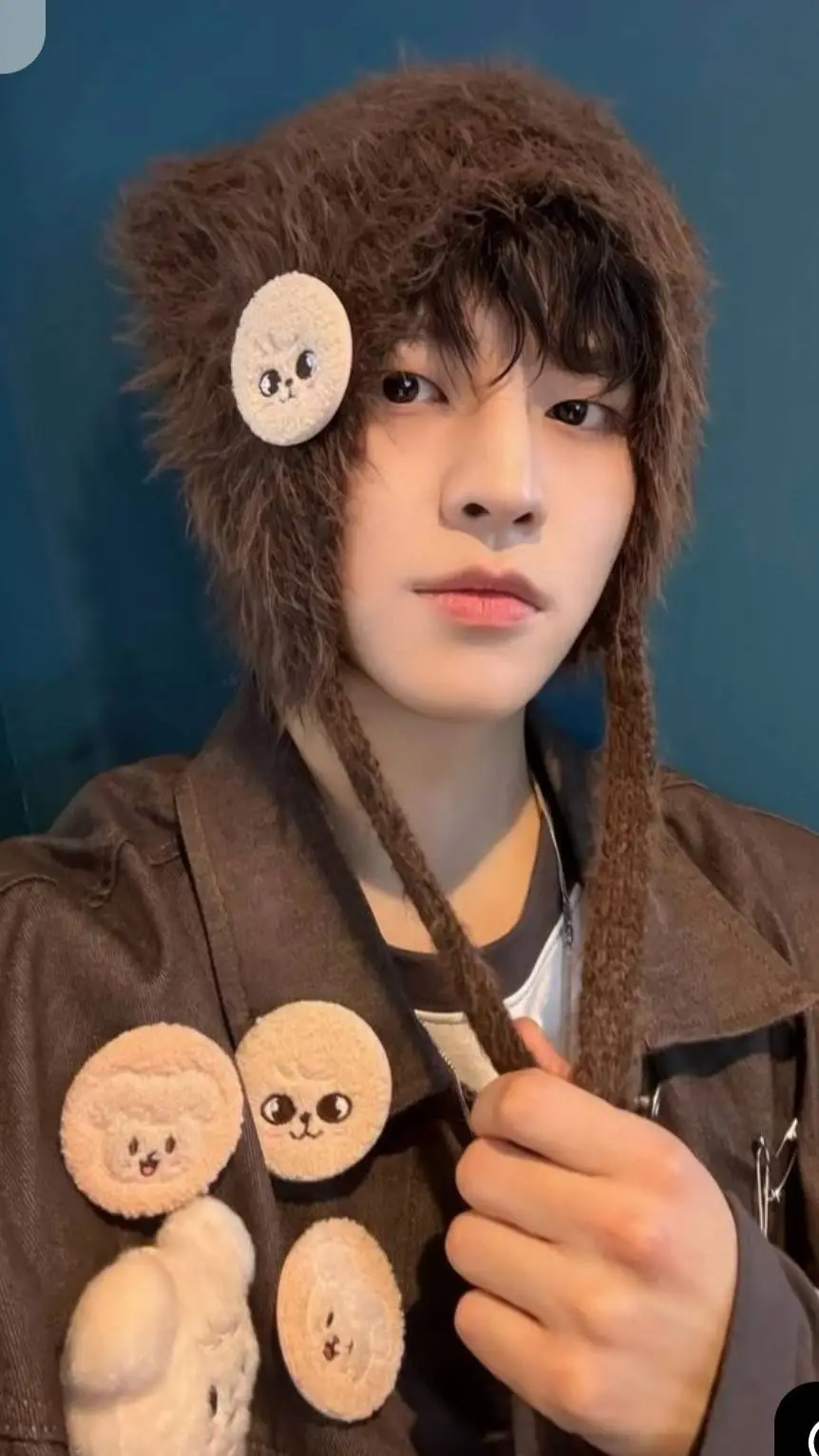 ai character: <^Seungmin^> background