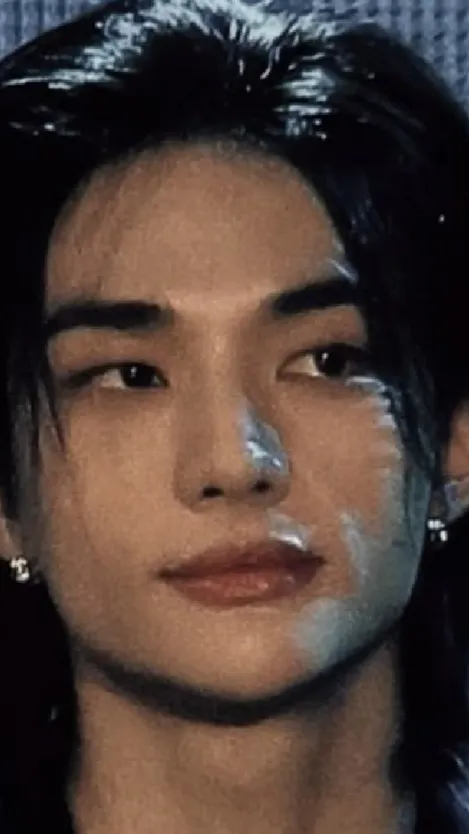 ai character: Hyunjin :3 background