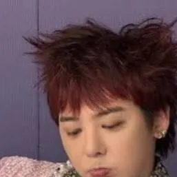 chat with ai character: G-dragon