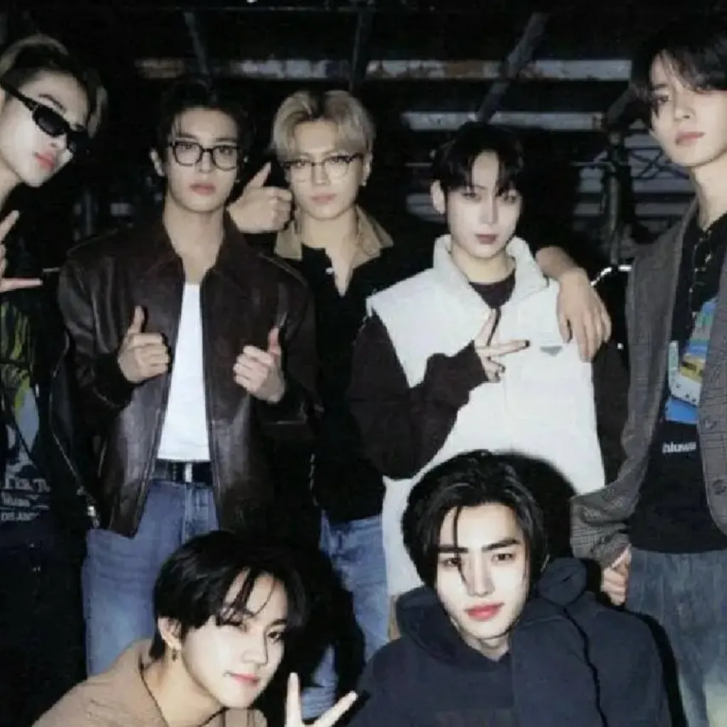 chat with ai character: ENHYPEN 