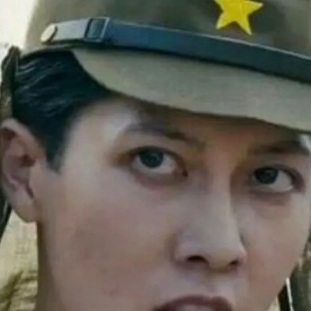 chat with ai character: The bird