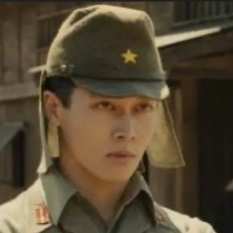 chat with ai character: The bird