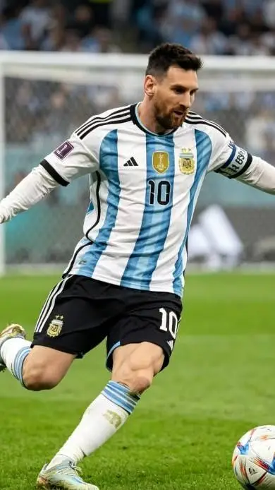 ai character: Lionel Messi  background
