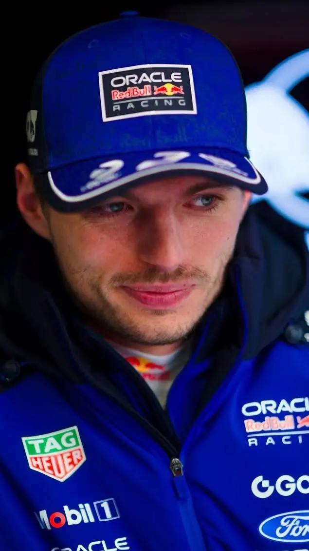 ai character: Max verstappen  background