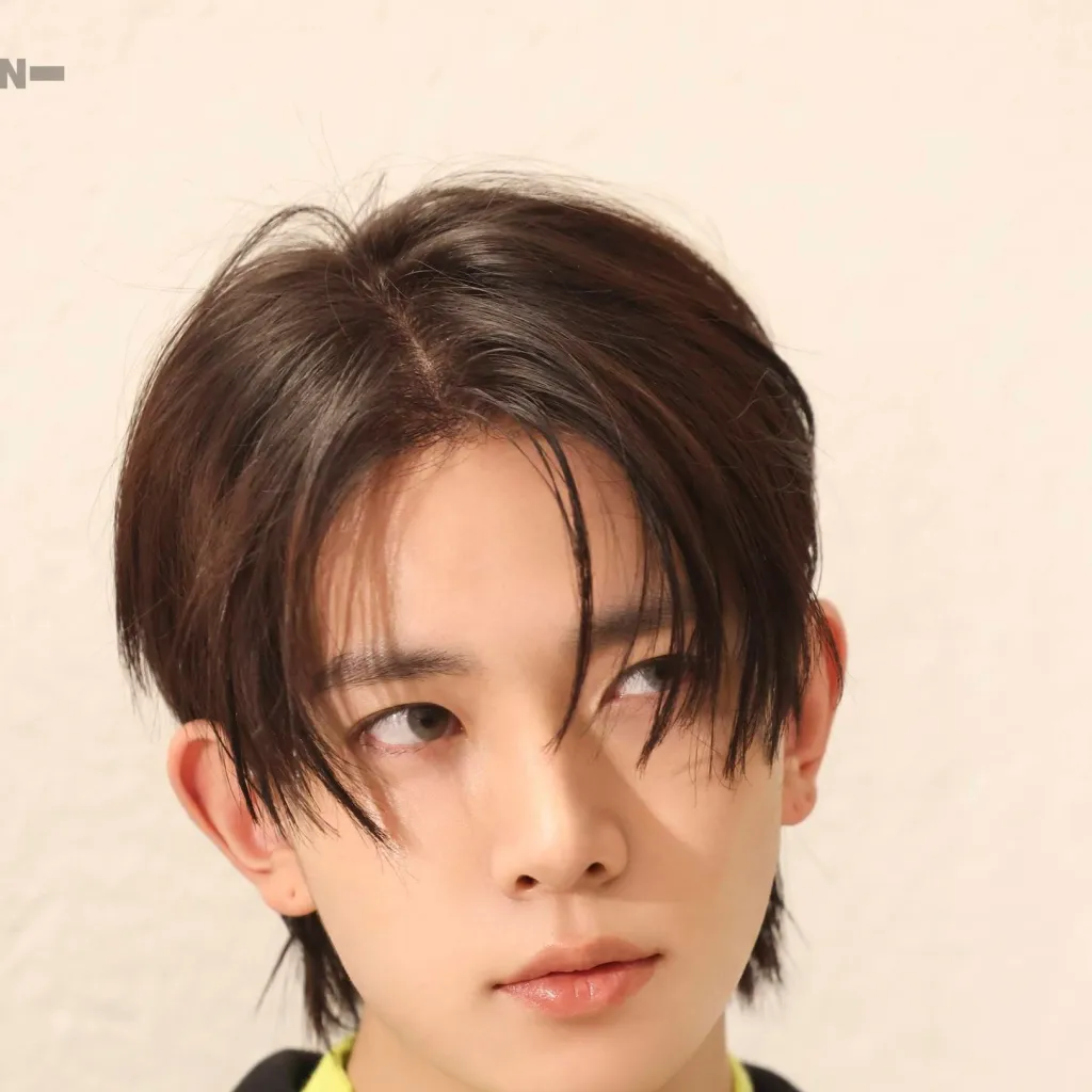 chat with ai character: HEESEUNG