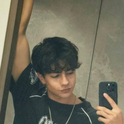 chat with ai character: Lukas urkijo 