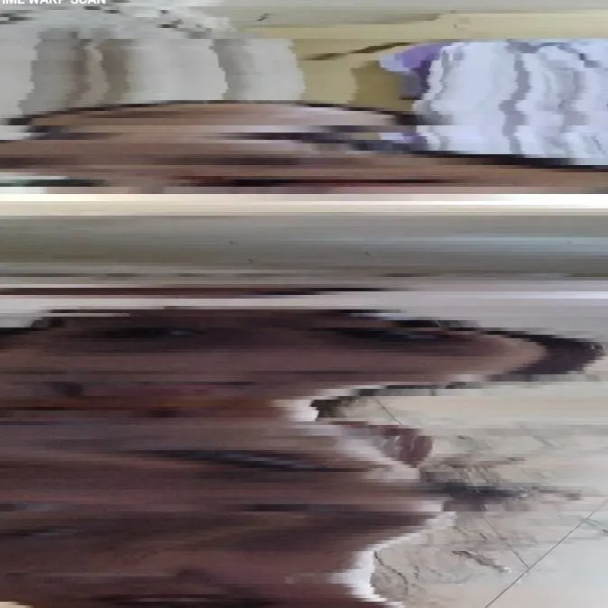 chat with ai character: glitching me