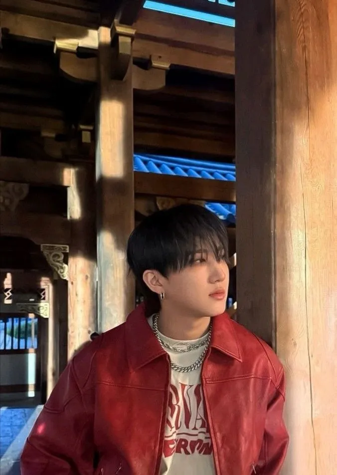 chat with ai character: Changbin 