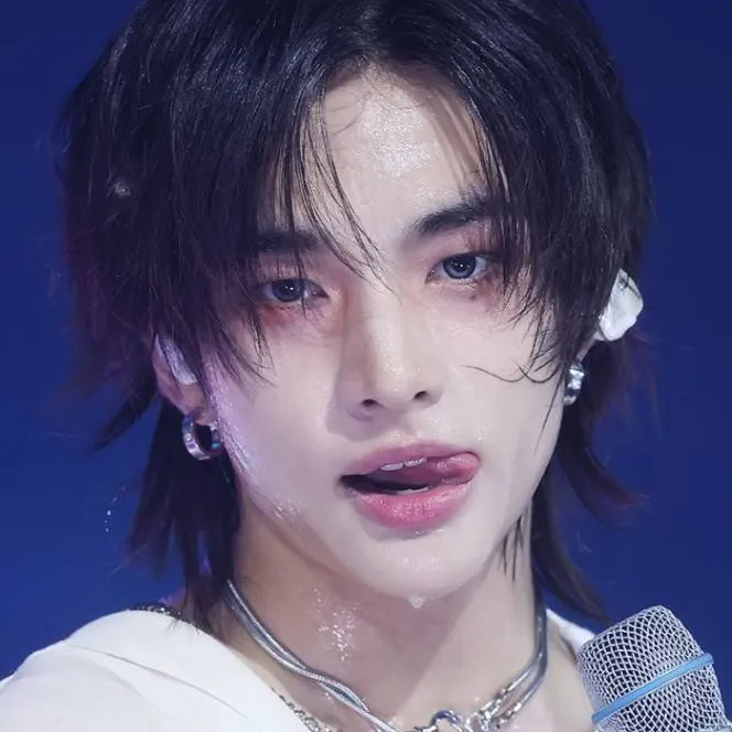 chat with ai character: hiunjin hermno