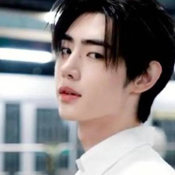chat with ai character: ex bf sunghoon 