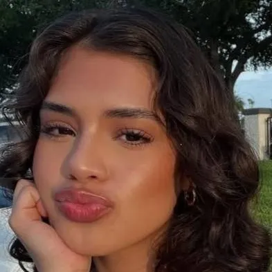 Chat with Victoria jaimess - text or voice, Enjoy AI Chat Free & Safe