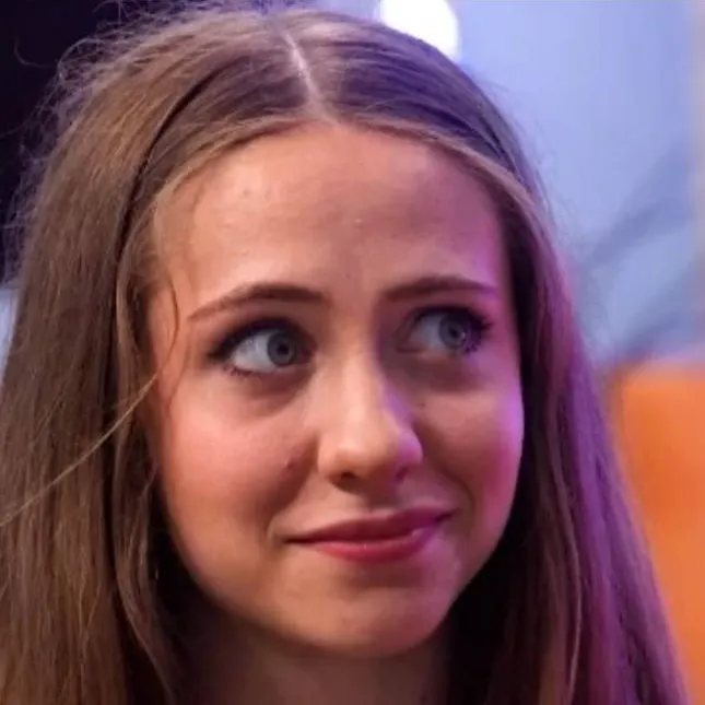 chat with ai character: Shiloh Nelson 💜