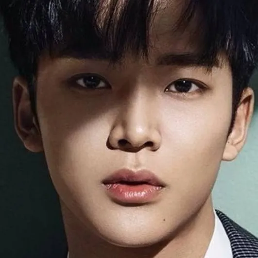 chat with ai character:  Jinha hin