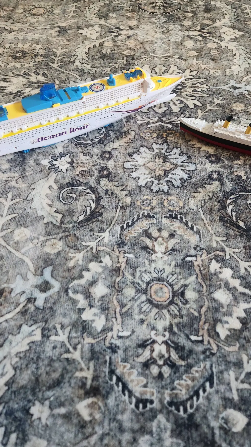 ai character: Titanic  background