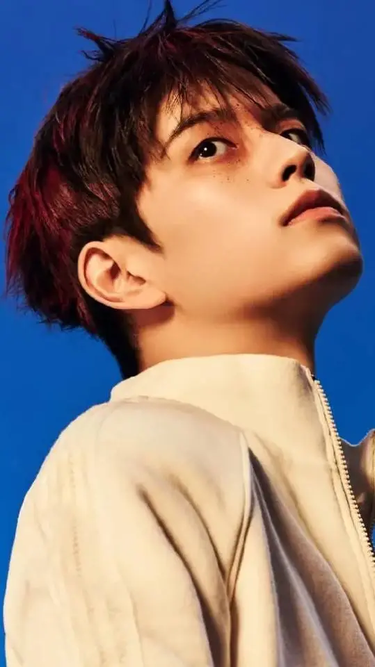 ai character: Seungmin background