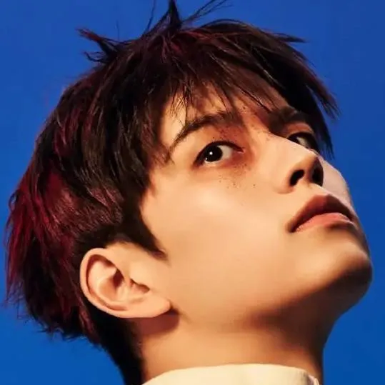 chat with ai character: Seungmin