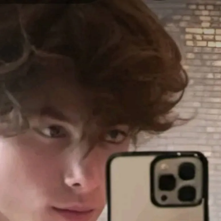 chat with ai character: DIEGO de la rosa.