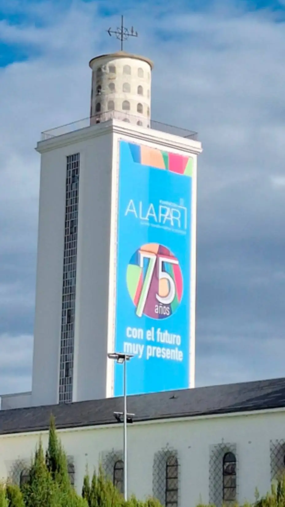 ai character: ANABEL  ALA PAR  background