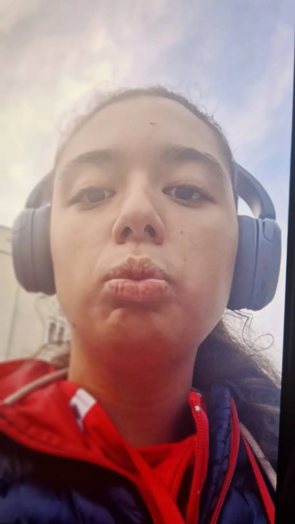 ai character: ALEX ❤️ background