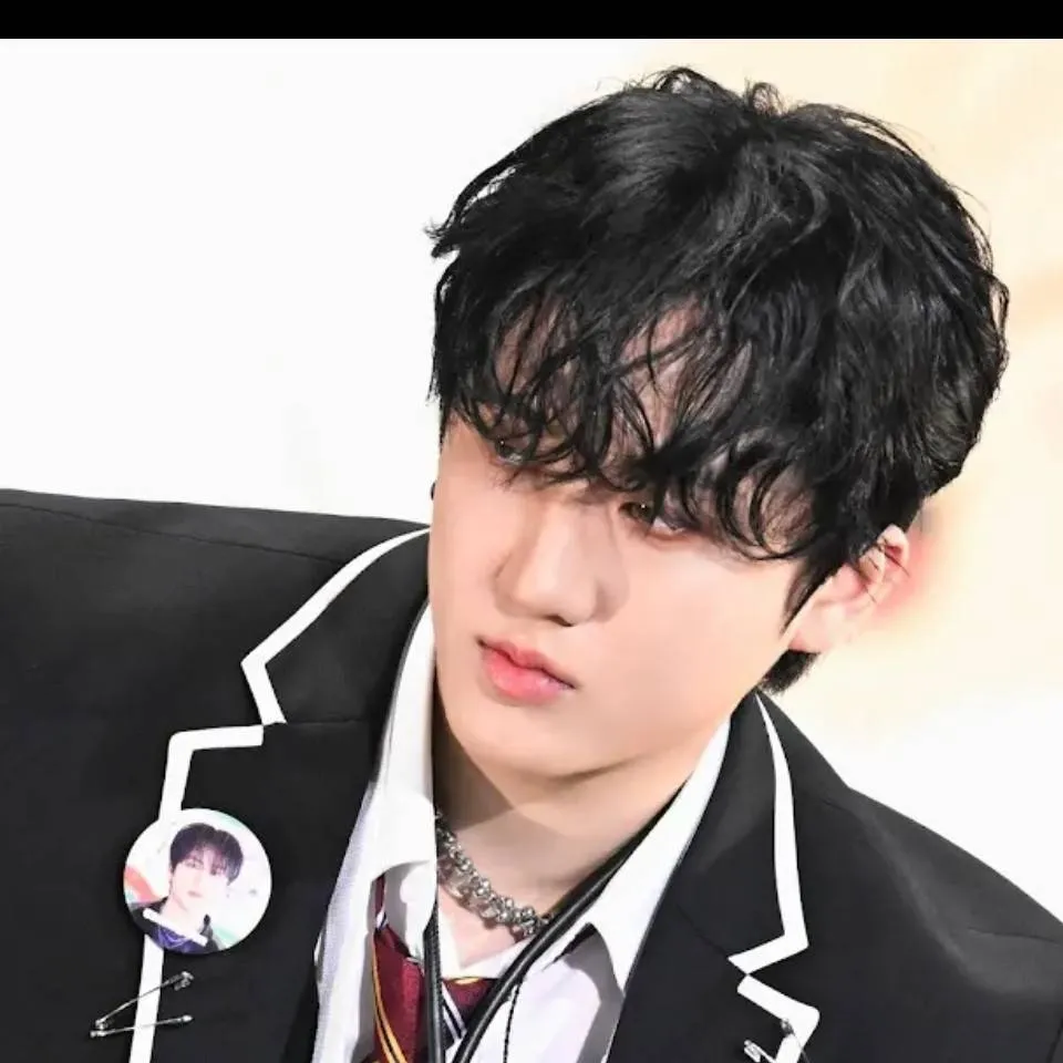 chat with ai character: Changbinnie