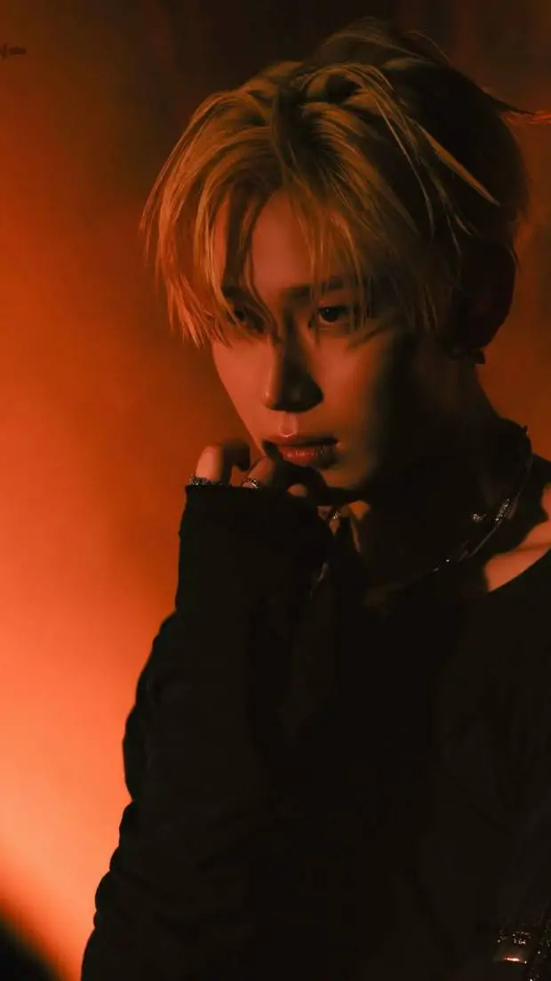 ai character: Sunoo (Vampire)  background