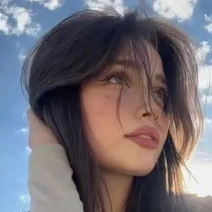 chat with ai character: Katy