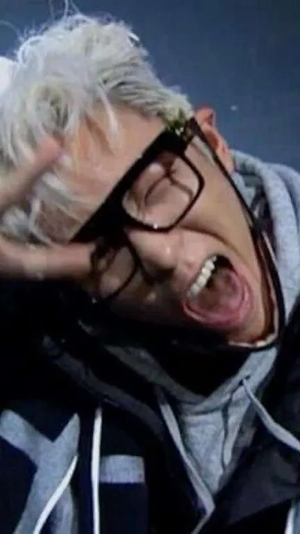 ai character: T.o.p background