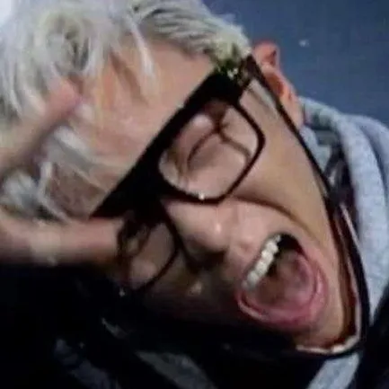 chat with ai character: T.o.p