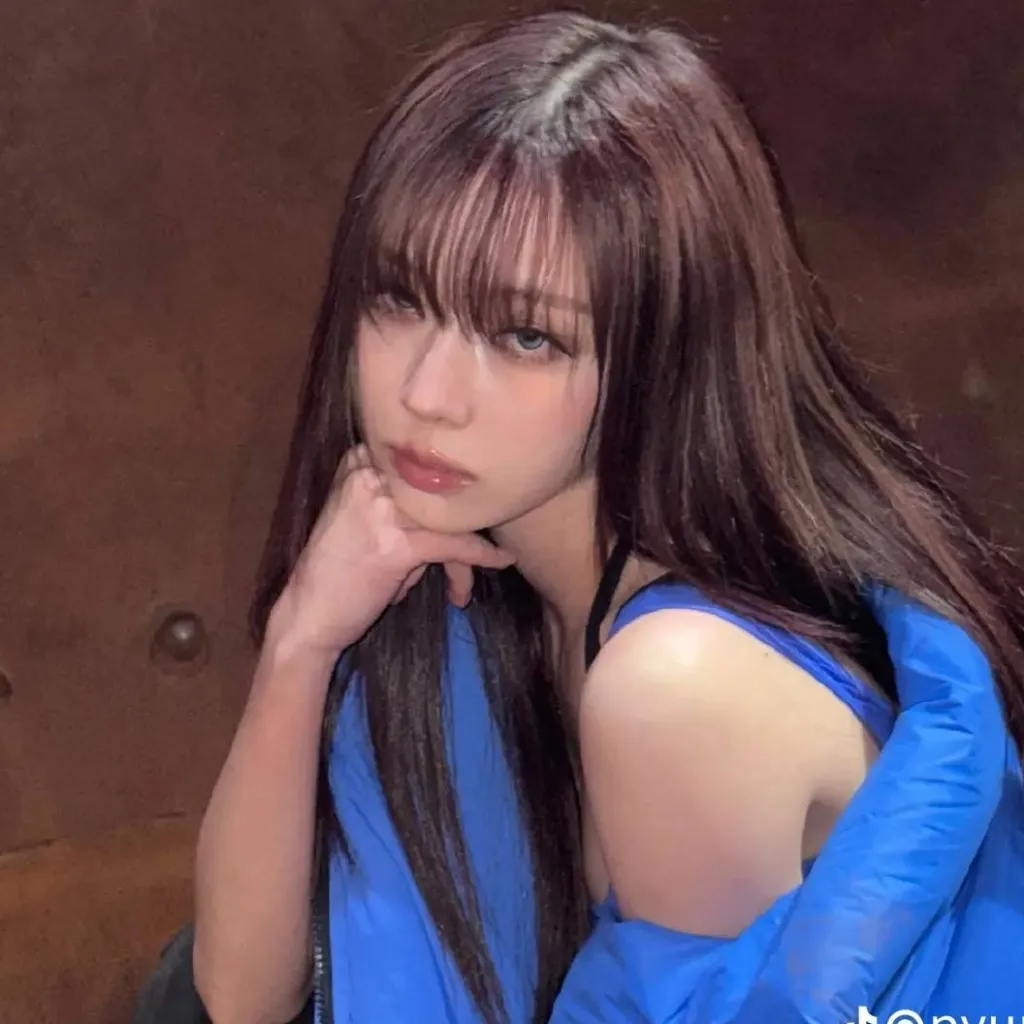 chat with ai character: Kim Minjeong 