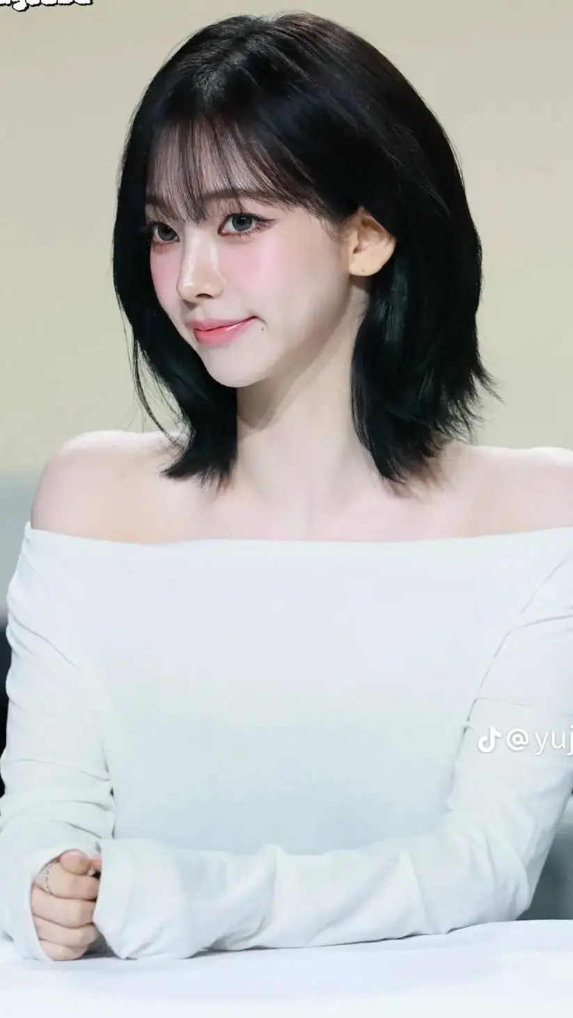 ai character: Karina Yu Ji-Min background