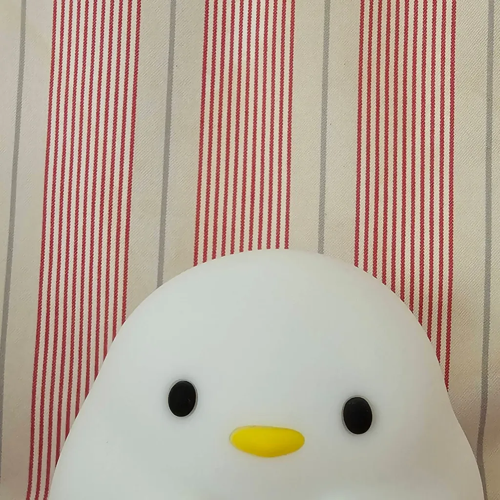 chat with ai character: cute duck