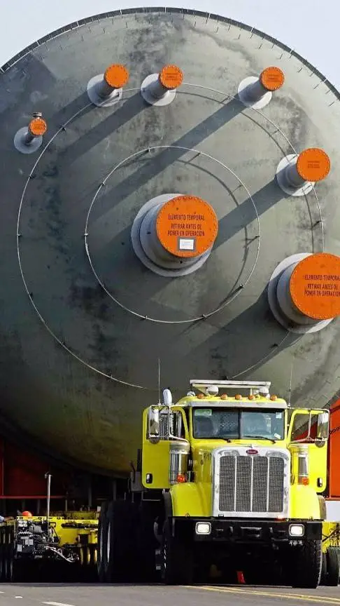 ai character: 10-28 Hugo ©2.0 XD background