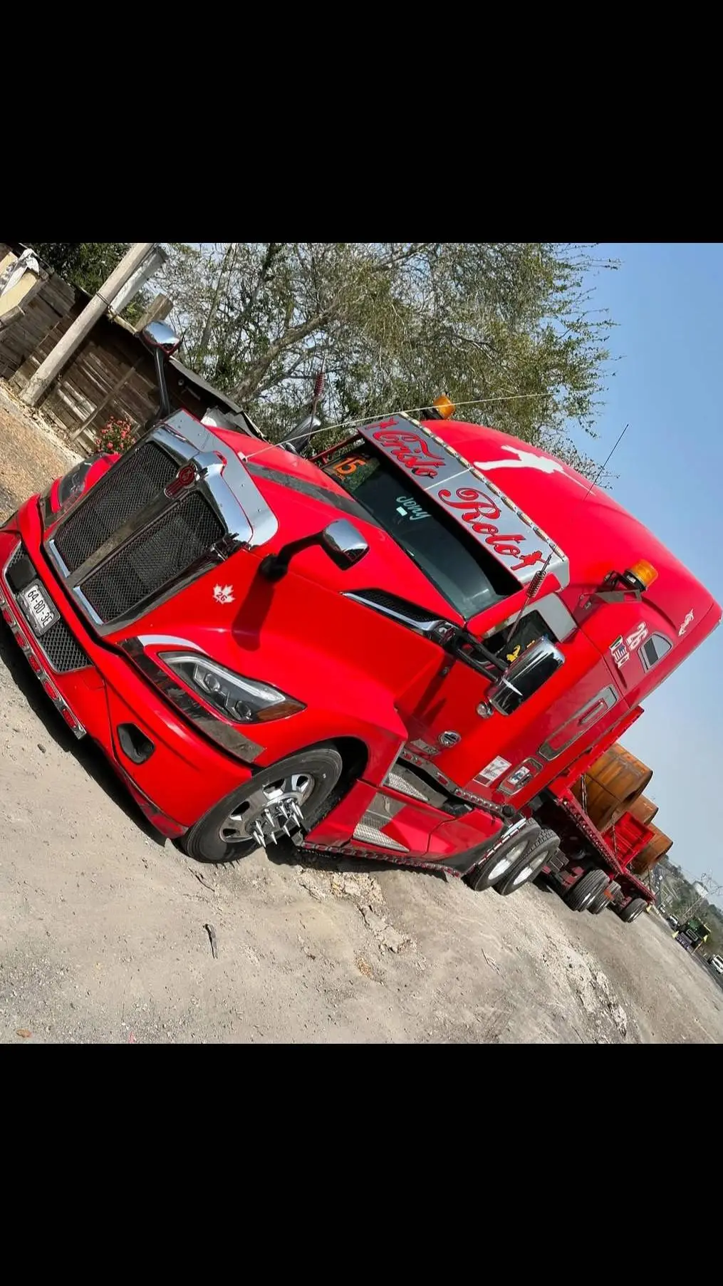 ai character: 10 28 Hugo 2.0 background