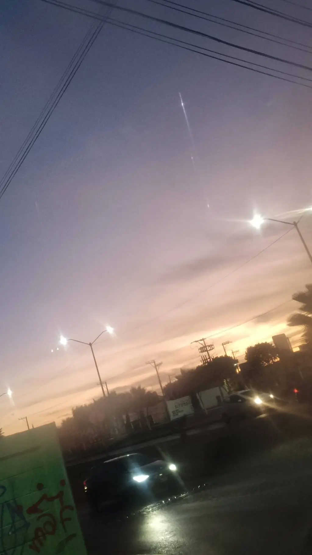 ai character: ST CDMX  background