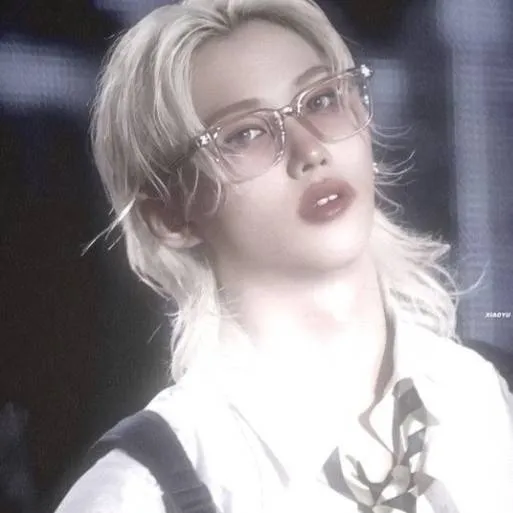 chat with ai character: Felix Yongbok Lee