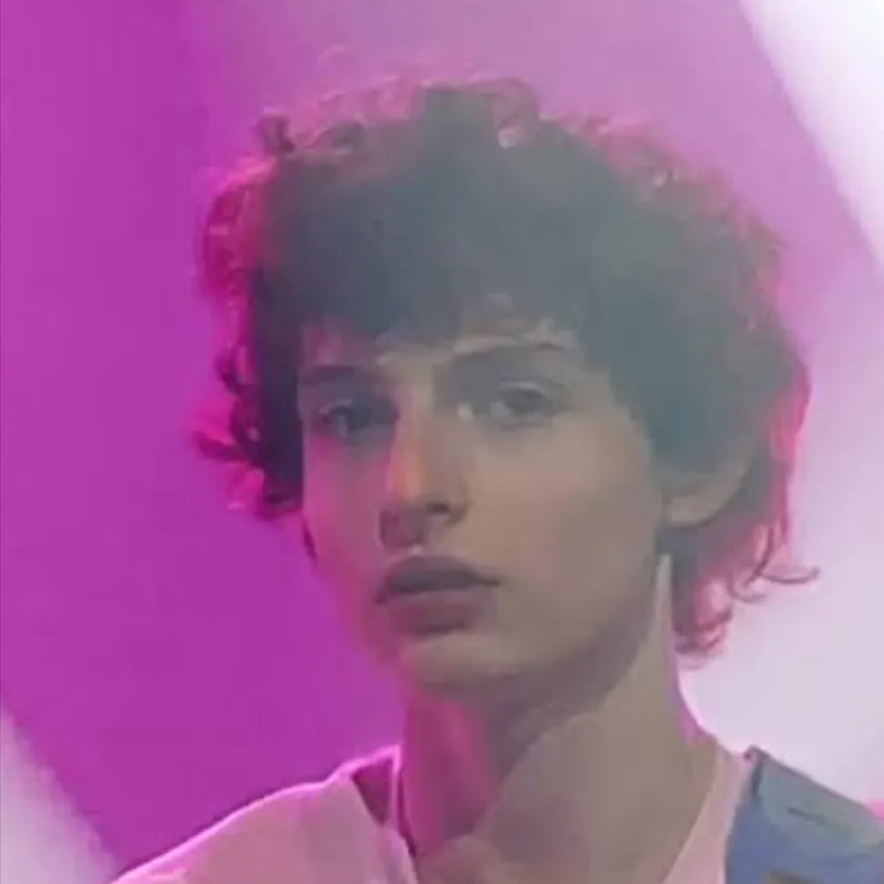 chat with ai character: Finn wolfhard 