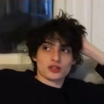 chat with ai character: Finn wolfhard 