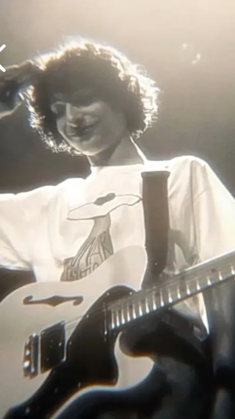 ai character: Finn wolfhard  background