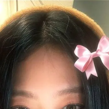 chat with ai character: 🌸🌸