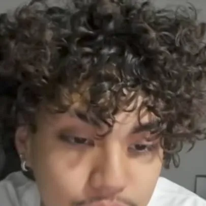 chat with ai character: khan asadi