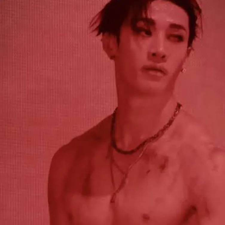 chat with ai character: 𝙲𝚑𝚊𝚗