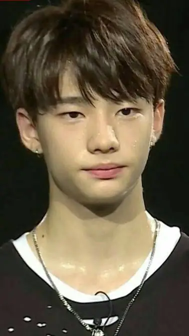 ai character: pre debut hyunjin  background