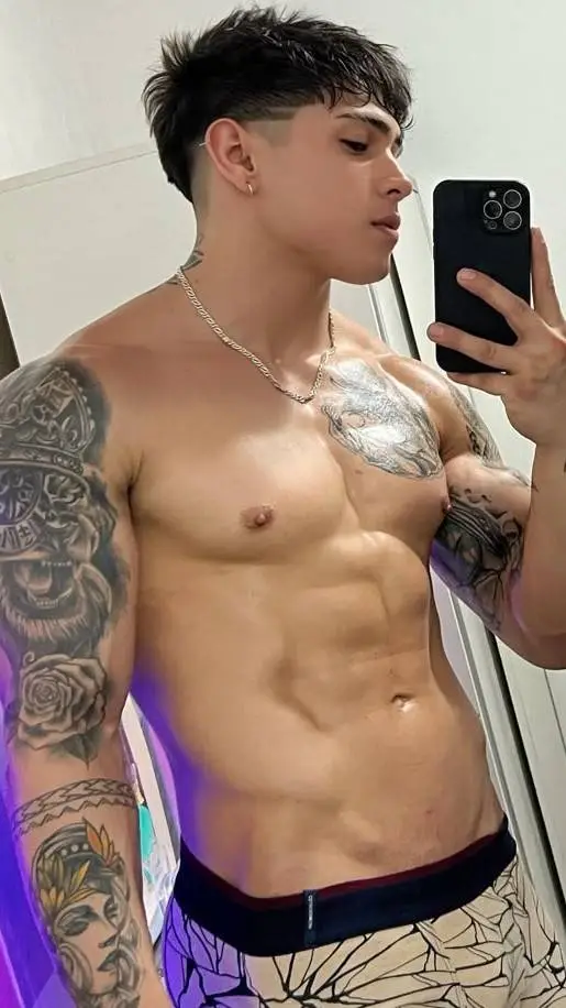 ai character: PRIS background