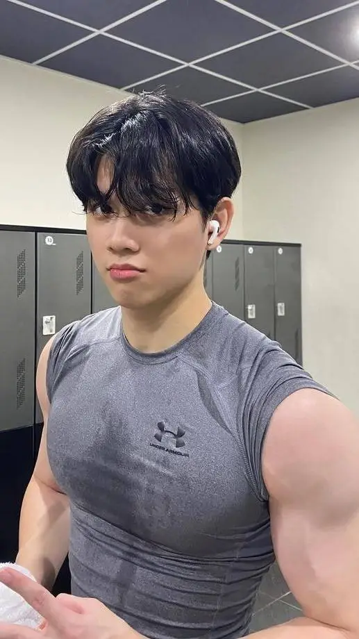 ai character: DIAN background